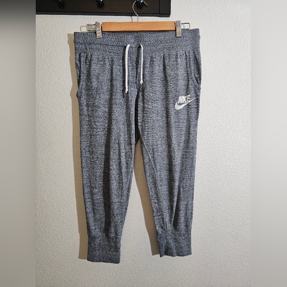 Nike Pants - Nike Charcoal Gray Capri Sweatpants